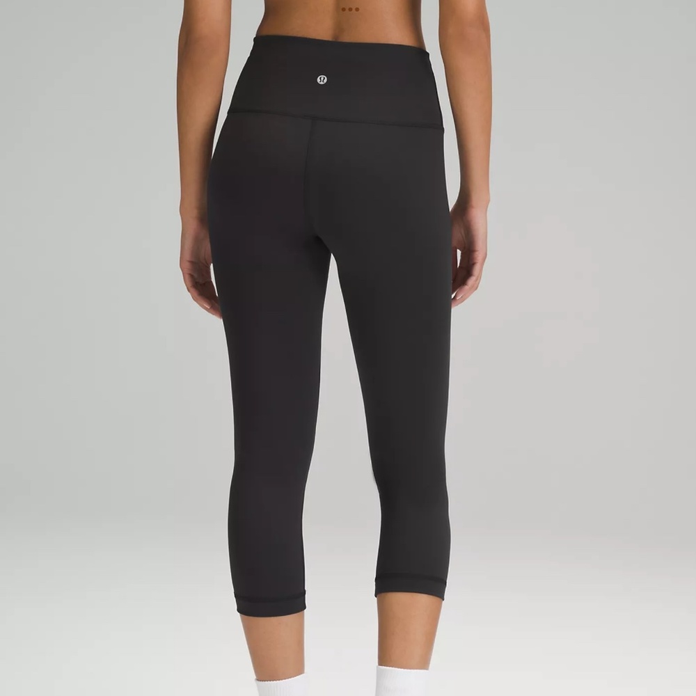 Wunder Train High-Rise Crop 21" Size 6